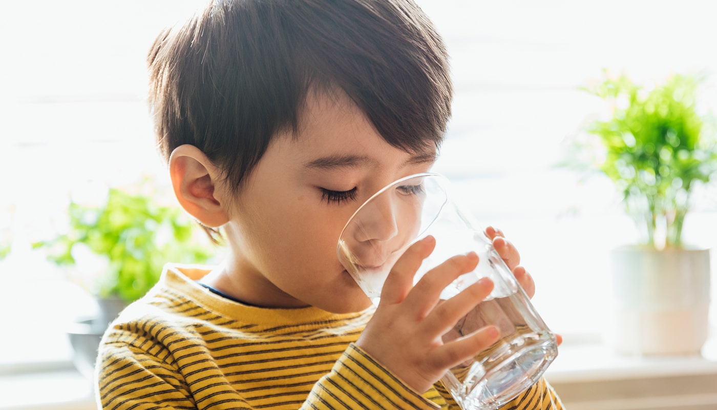 is drinking distilled water safe for a child